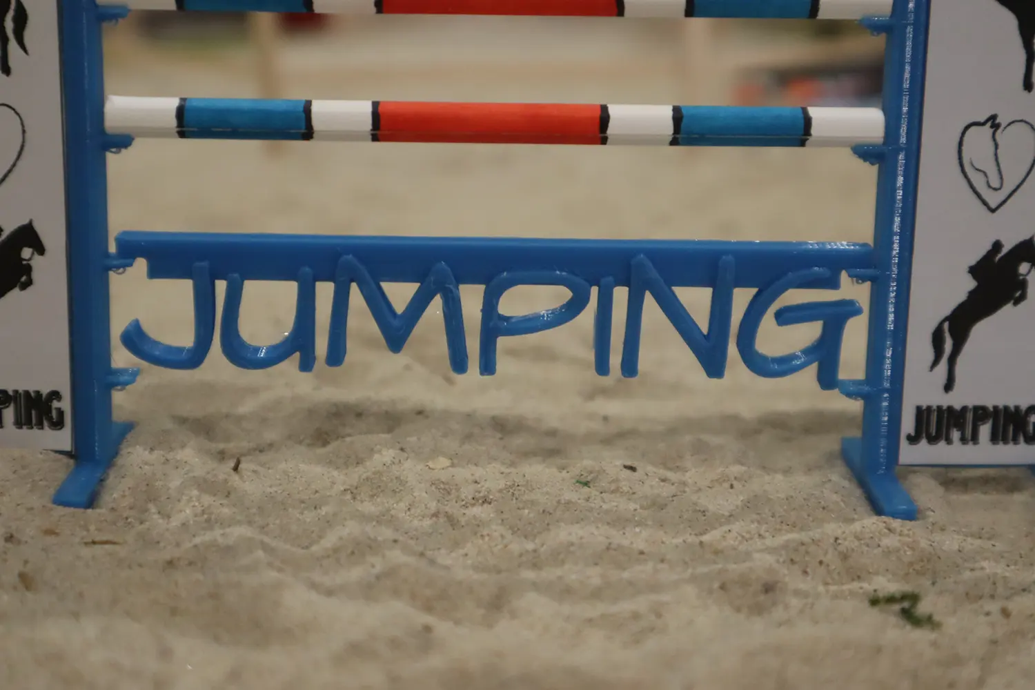 Obstacle turquoise Jumping – Image 4
